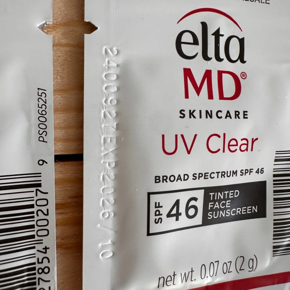 Lot of 20- EltaMD UV Clear Tinted Broad-Spectrum SPF 46 - Picture 6 of 9
